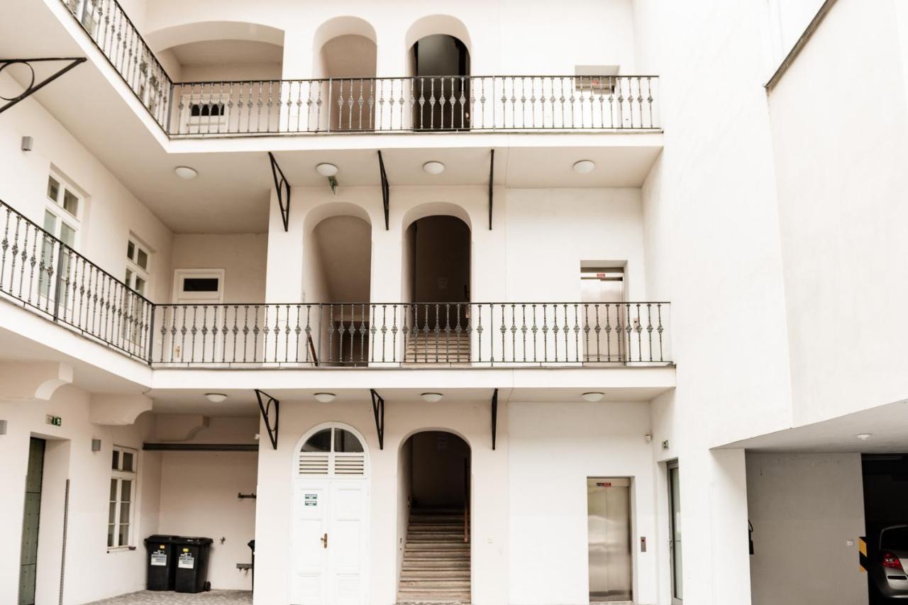 פראג Apartment Gesse Kollarova מראה חיצוני תמונה